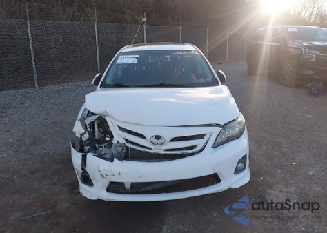 2013 Toyota Corolla S z USA, uszkodzony, nr VIN 2T1BU4EE3DC967111